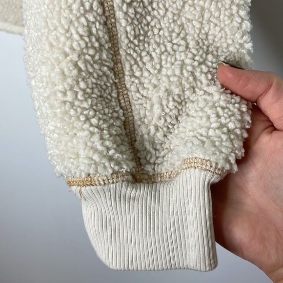 american Eagle teddy sherpa neutral cream crewneck sweatshirt - Picture 4 of 8